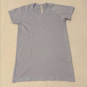 Lululemon women’s size 8 lavender top
